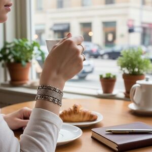 Vintage Marino Gold Tone Mesh & Chain Bracelet 7 Inches
